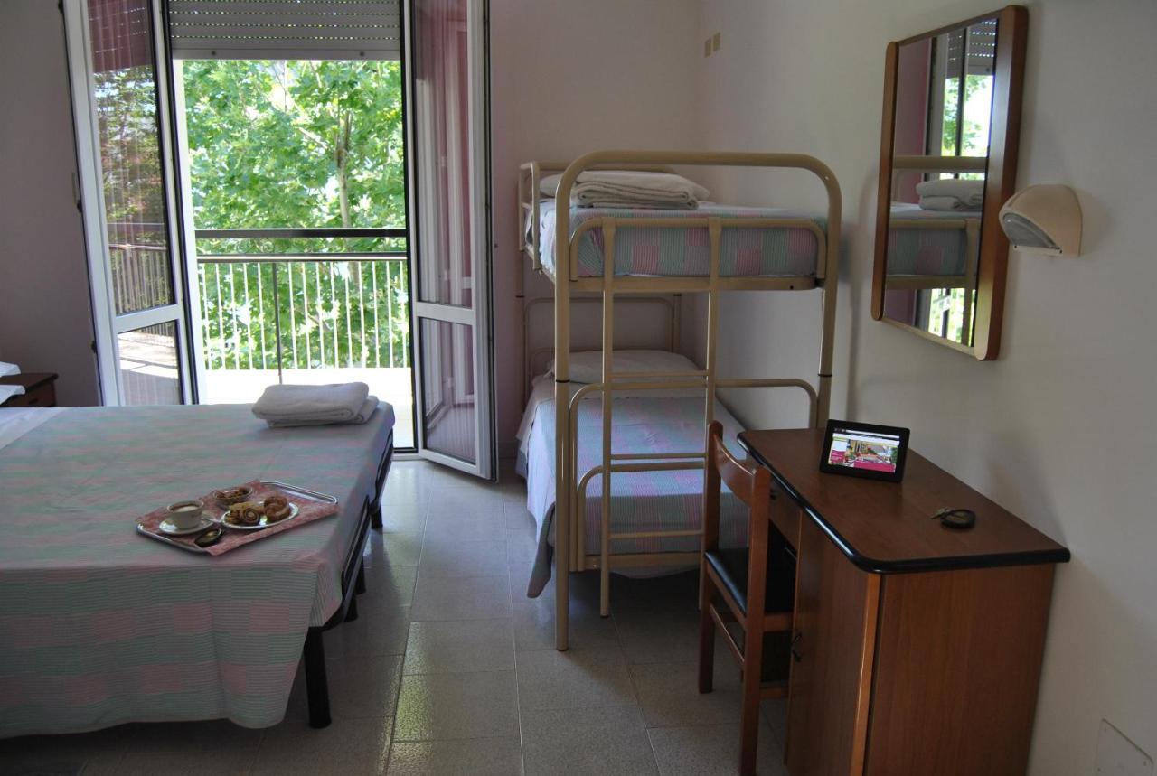 Hotel Samoa Римини Экстерьер фото
