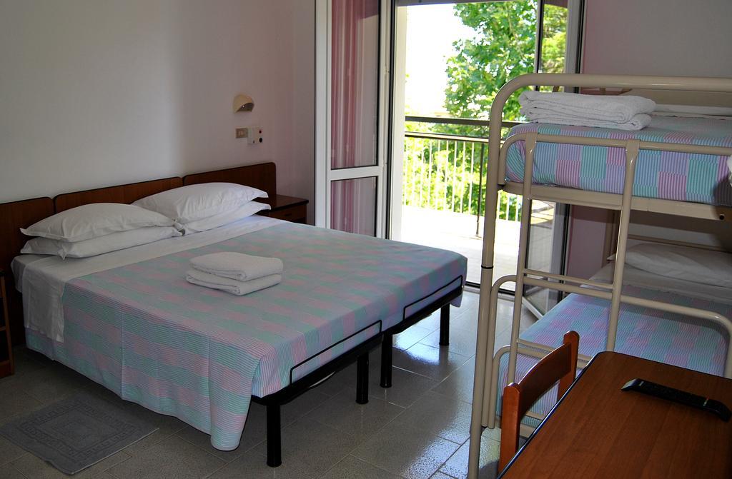 Hotel Samoa Римини Экстерьер фото