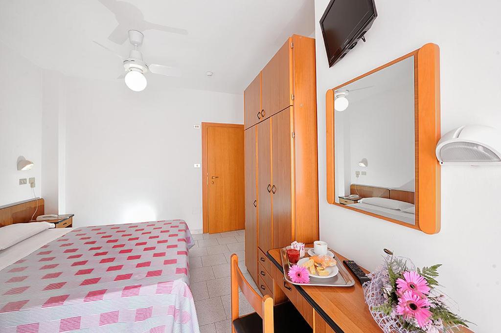Hotel Samoa Римини Экстерьер фото