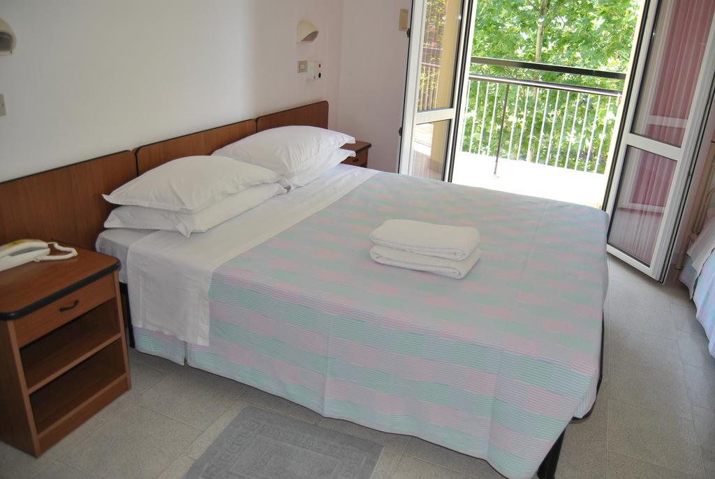 Hotel Samoa Римини Экстерьер фото